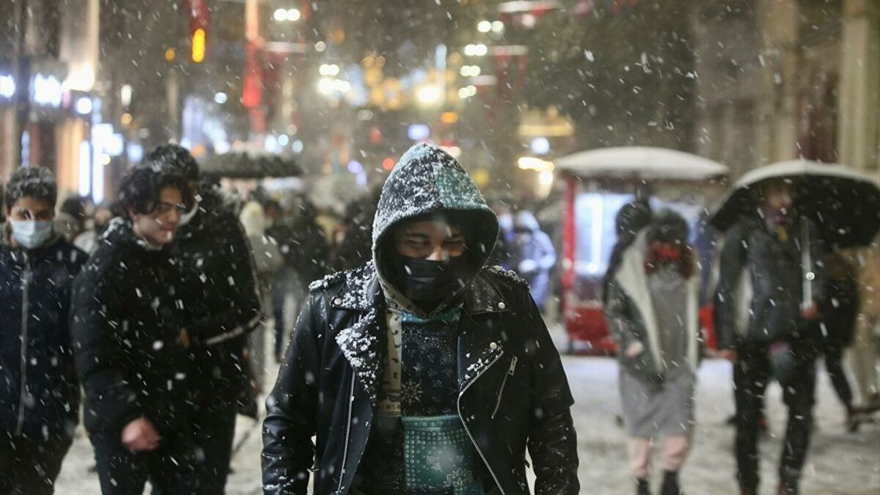 İstanbul'a kar ne zaman yağacak? Meteoroloji, AKOM ve AFAD'dan peş peşe uyarı, tarih verildi! - Sayfa 2