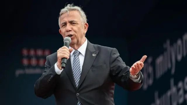 Son ankete üç siyasetçi damga vurdu! Hangi parti ne kadar oy alıyor? - Sayfa 21