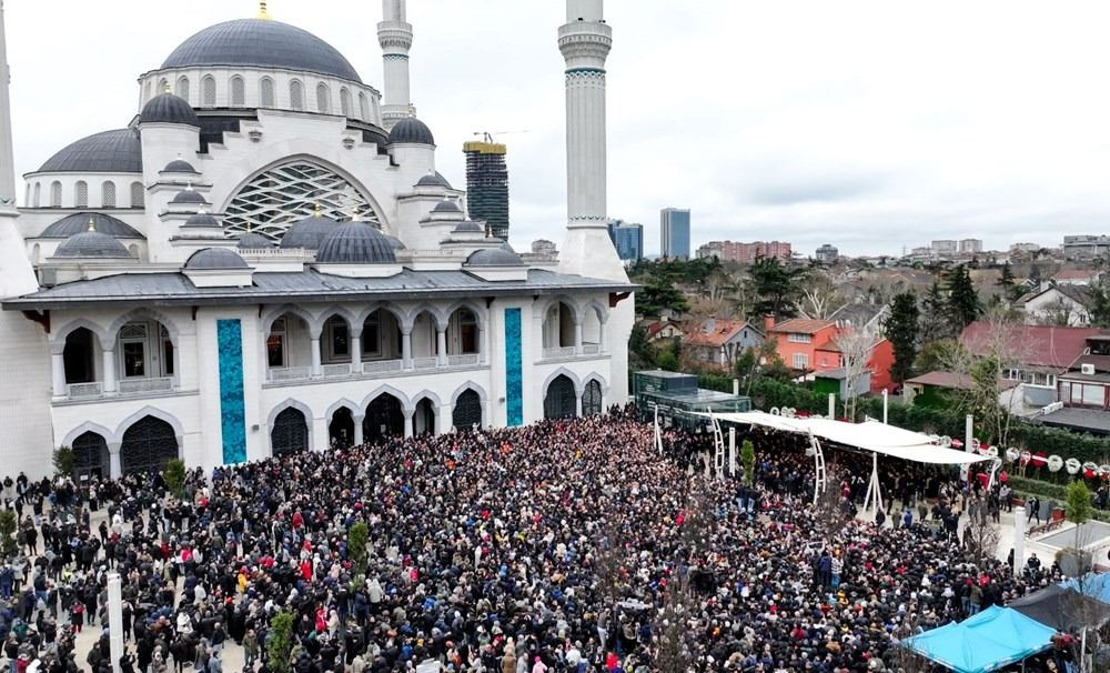 Arabeskin Ferdi babasına veda: Adeta bir halk kahramanıydı - Sayfa 19