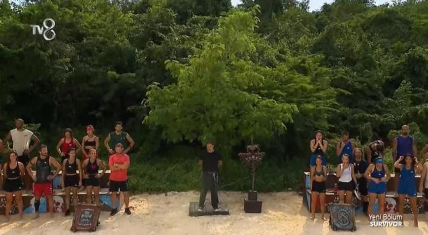 Survivor'da ilk eleme adayı belli oldu! Kaan ile Adem arasında büyük gerginlik - Sayfa 1