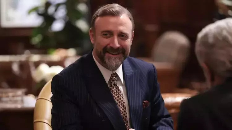 Halit Ergenç saç mı ektirdi, protez mi peruk mu kullanıyor? Ergenç'in Kral Kaybederse dizisi imajı!