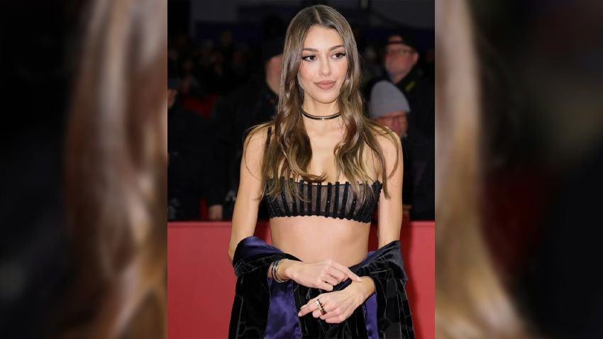Dilan Çiçek Deniz film festivaline damga vurdu! Transparan tarzıyla göz kamaştırdı - Sayfa 5