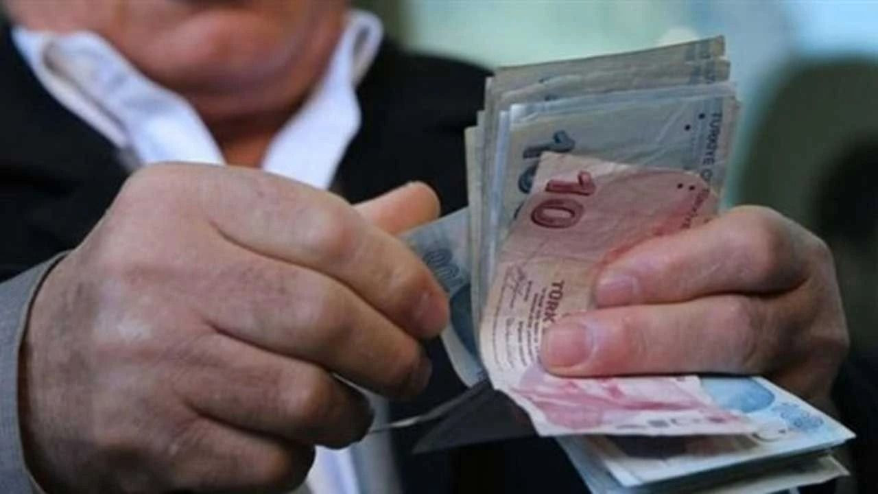 EMEKLİ BAYRAM İKRAMİYESİ 2025 ZAMMI SON DURUM: Emekli bayram ikramiyesi ne kadar oldu, yattı mı? - Sayfa 2