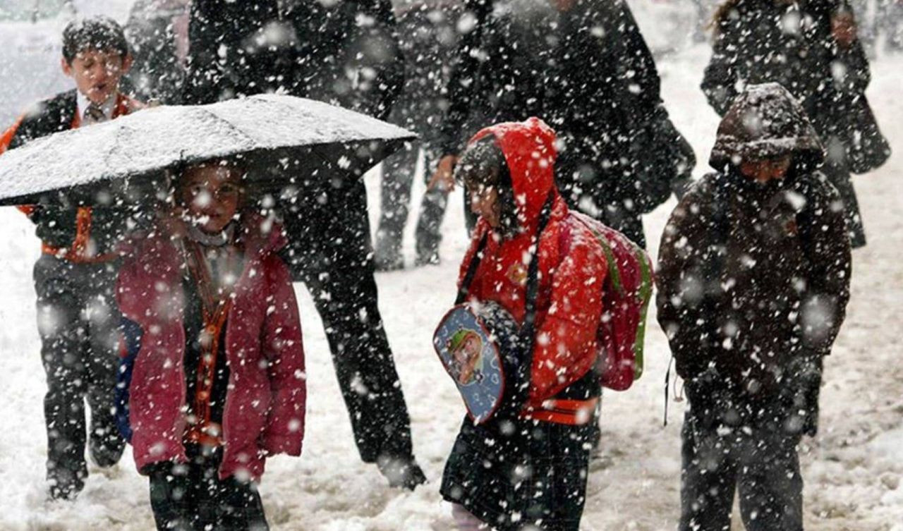 Valilikler peş peşe açıkladı... İşte okulların tatil edildiği iller - Sayfa 1