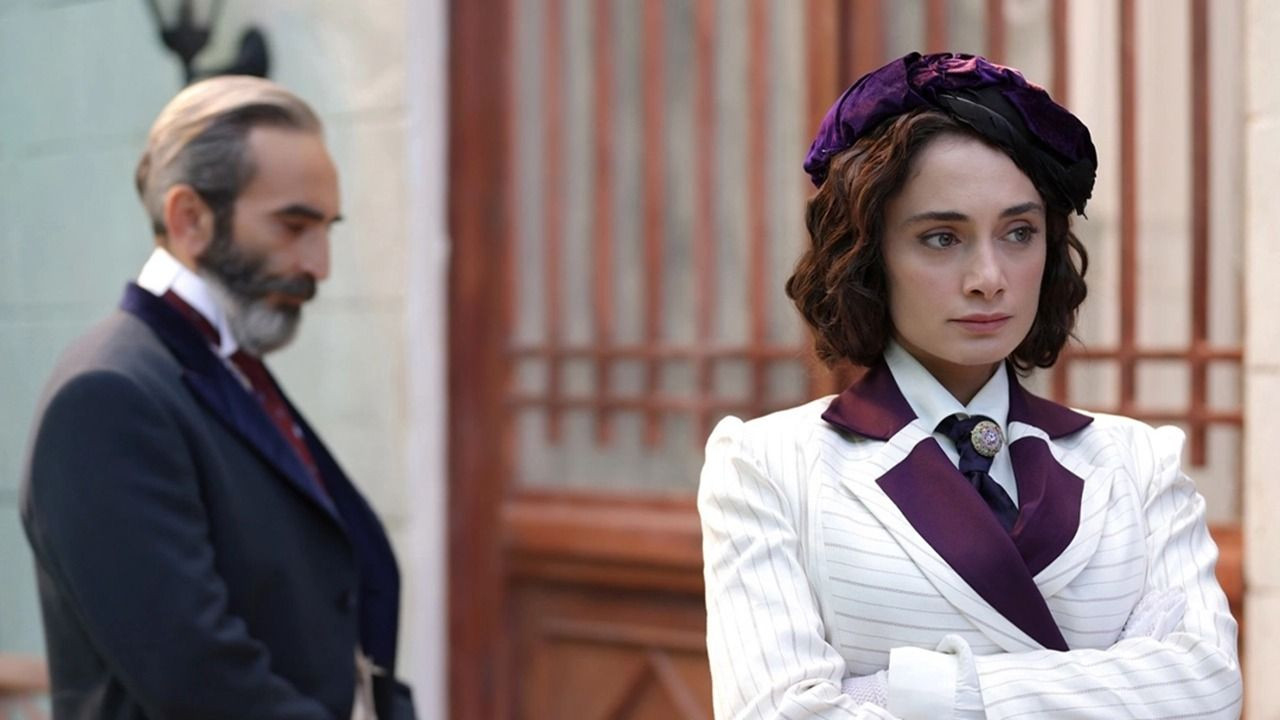 Şakir Paşa Ailesi'nin Aniesi'sinden cesur pozlar! "Sanat eseri gibisin" - Sayfa 4