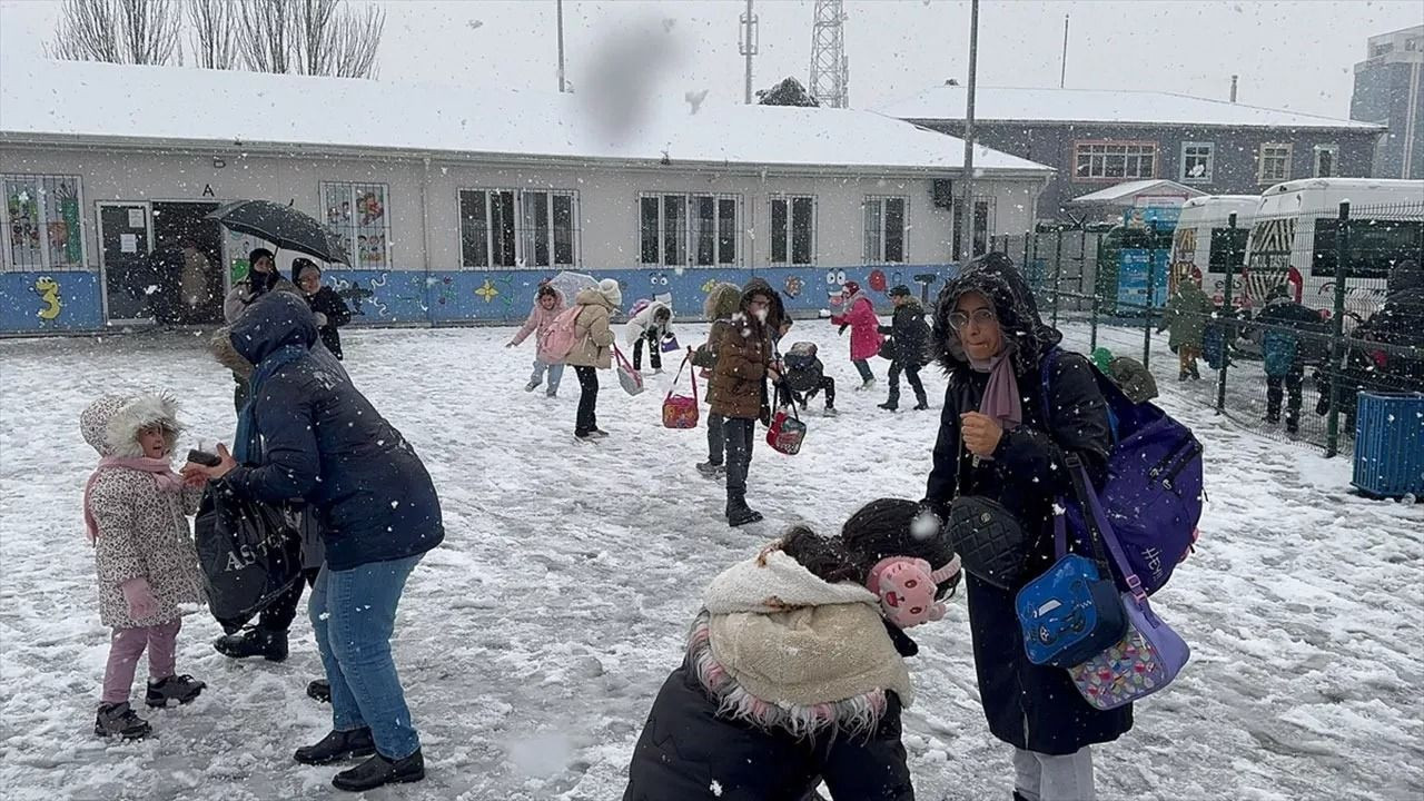 Eğitime 'kar' engeli! İşte okulların tatil edildiği iller... - Sayfa 3