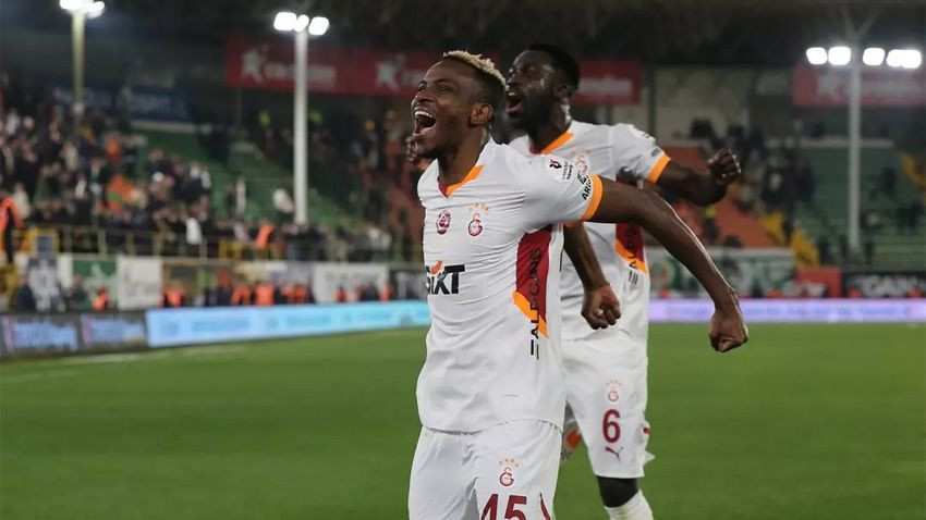 Galatasaray'da Osimhen ile yollar ayrılıyor! Dünya devinin transfer teklifini kabul etti - Sayfa 3