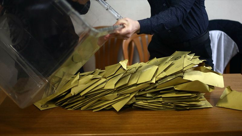 Son ankete göre siyasette tüm dengeler değişiyor! AK Parti ve MHP’ye kötü haber… - Sayfa 20