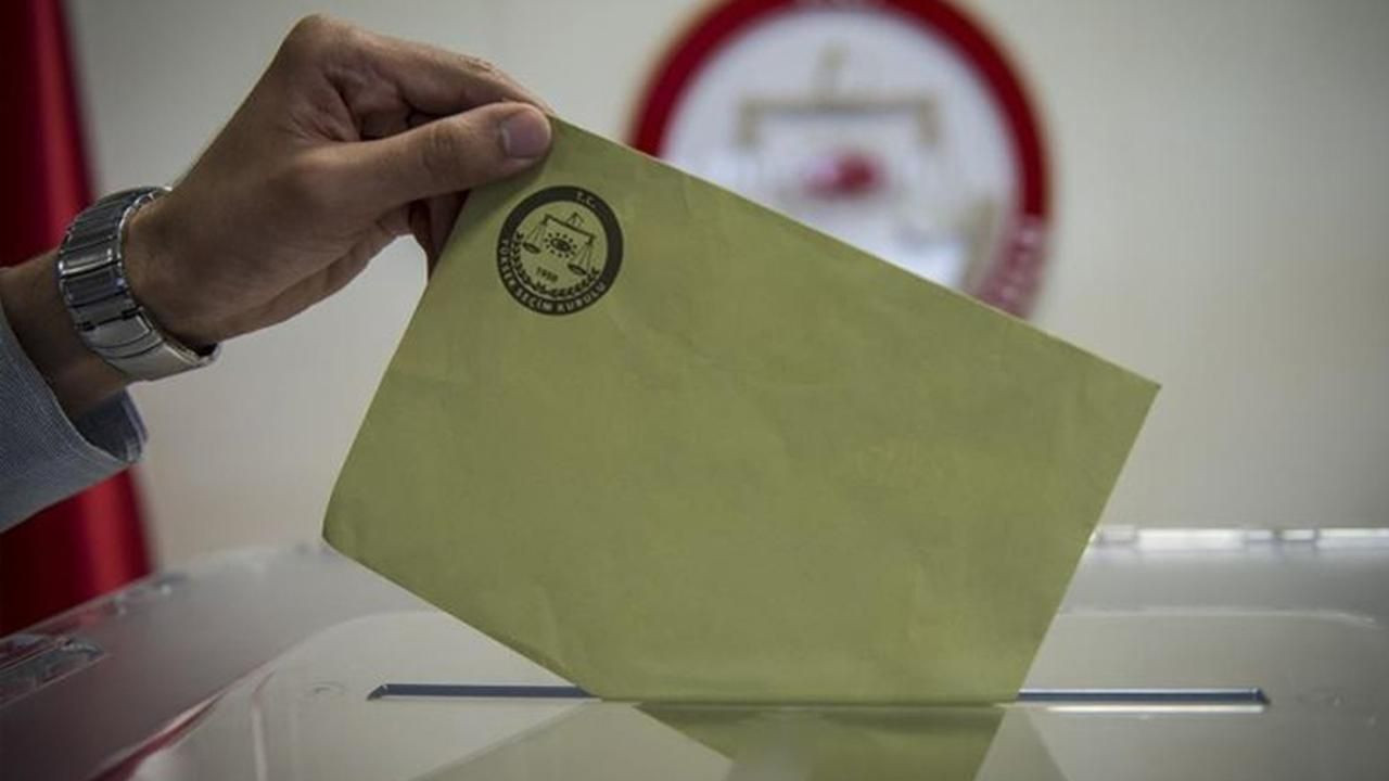 Son ankete göre siyasette tüm dengeler değişiyor! AK Parti ve MHP’ye kötü haber… - Sayfa 9