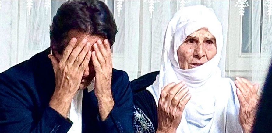 Ölüm haberiyle yıkıldı... Mahsun Kırmızıgül mezar başında hüngür hüngür ağladı! - Sayfa 2