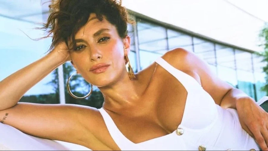 Hande Doğandemir gönlünü bakın kime kaptırmış! Meğer o da ünlü oyuncuymuş... - Sayfa 3