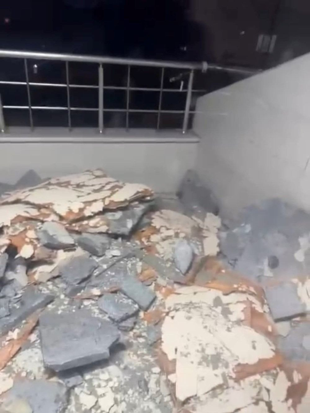 İstanbul'da etkili olan rüzgar hava trafiğini aksattı - Sayfa 4