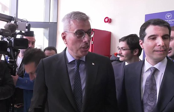 Sivasspor pankartı tartışma yaratmıştı: Ünlülerden 'doğal olan normal doğum' tepkisi! - Sayfa 3