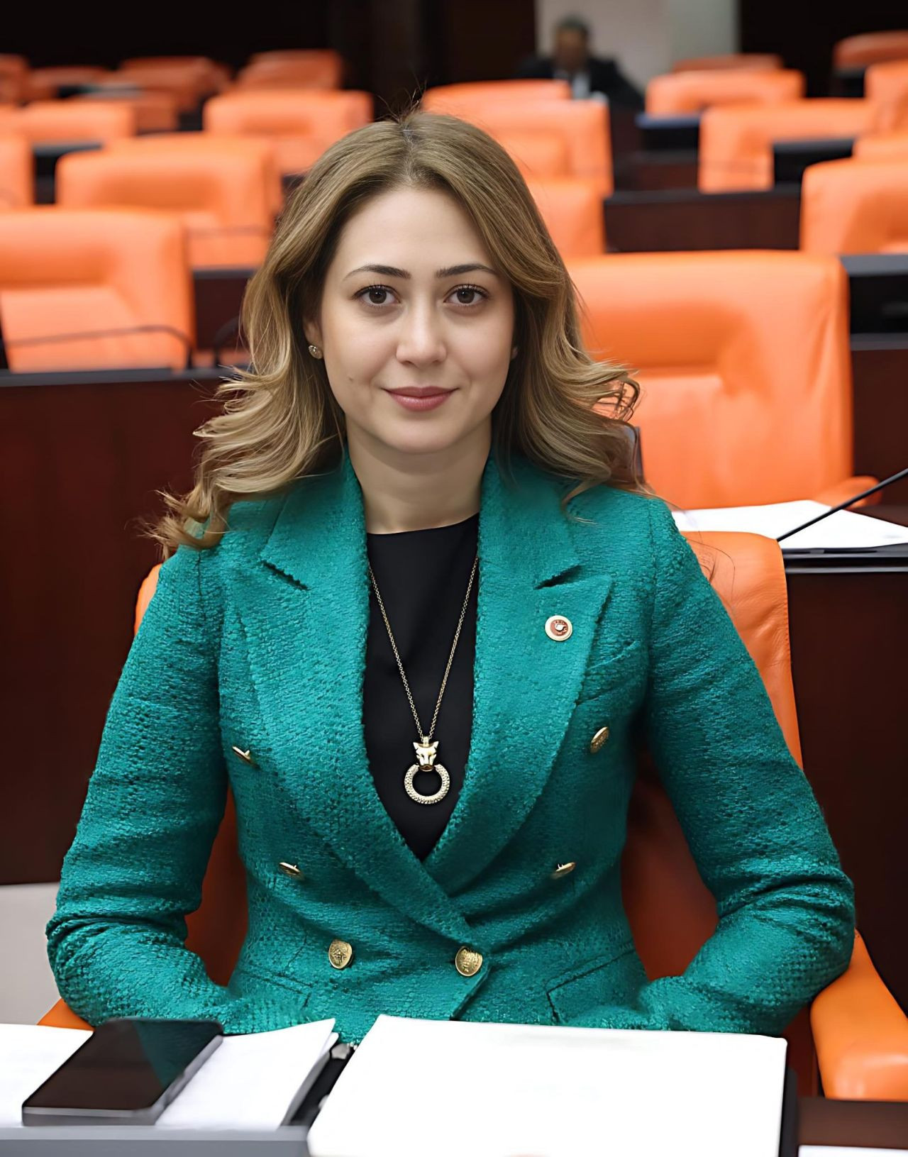 Zuhal Karakoç Dora kimdir, kaç yaşında, nereli, mesleği ne, evli mi, babası kim, kimin kızı? - Sayfa 3