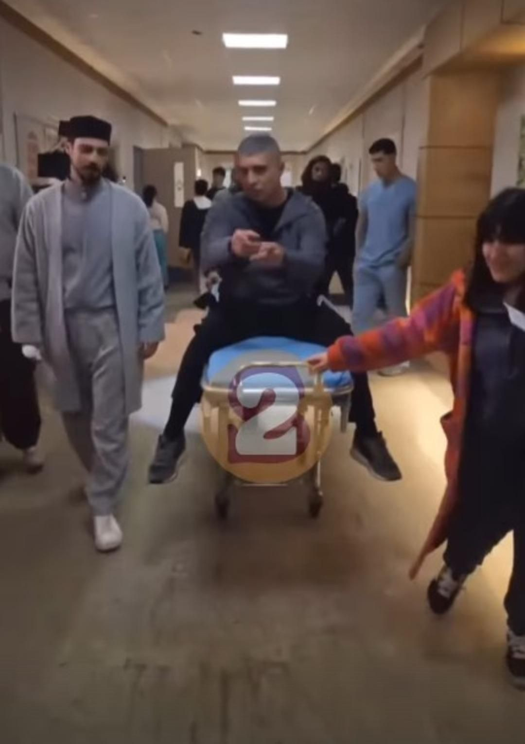 Fenomen dizi Kızıl Goncalar son kez sete çıktı! Final bölümünden görüntüler ifşa oldu… - Sayfa 3