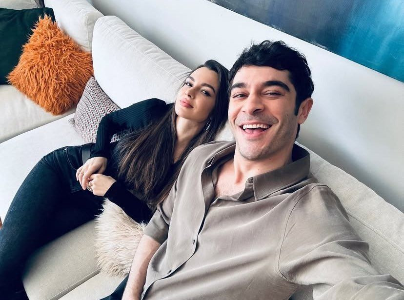 Burak Deniz'den şaşırtan 'Kiss French' paylaşımı! Aşk dedikodusu gerçek mi oldu? - Sayfa 2