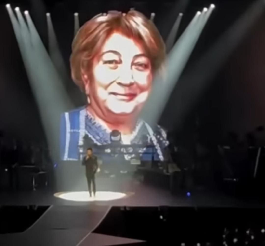 Annesini kaybeden Tarkan ilk konserinde zor anlar yaşadı! - Sayfa 2