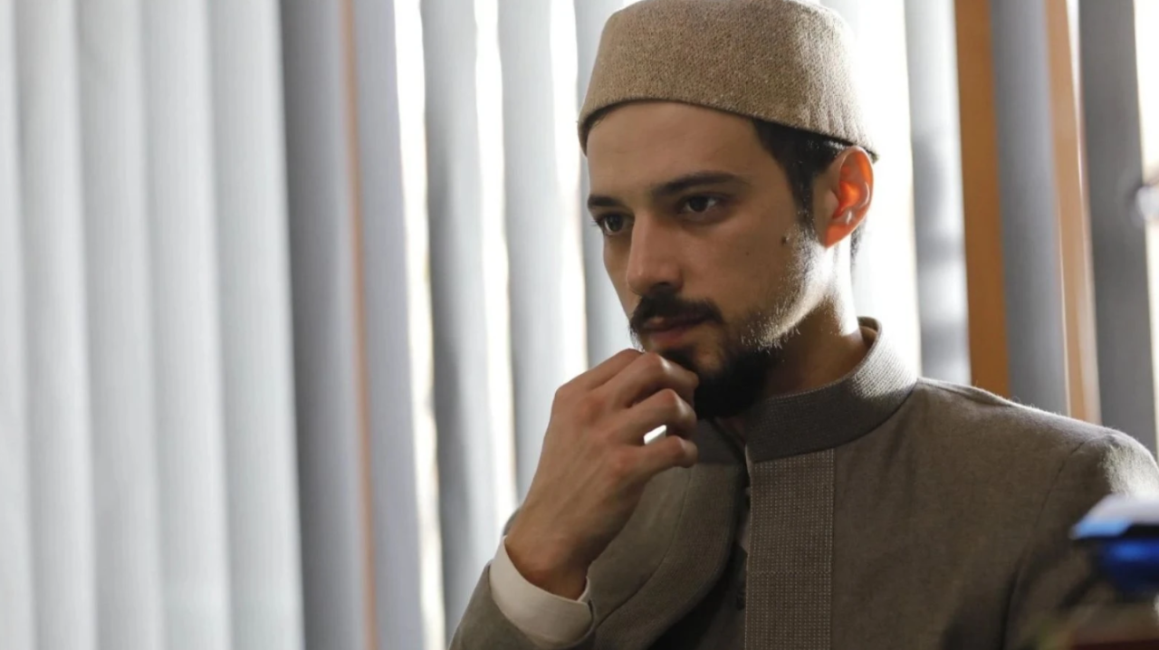 Kızıl Goncalar final yaptı... Mert Yazıcıoğlu'nun imaj değişikliği gündem oldu! - Sayfa 4