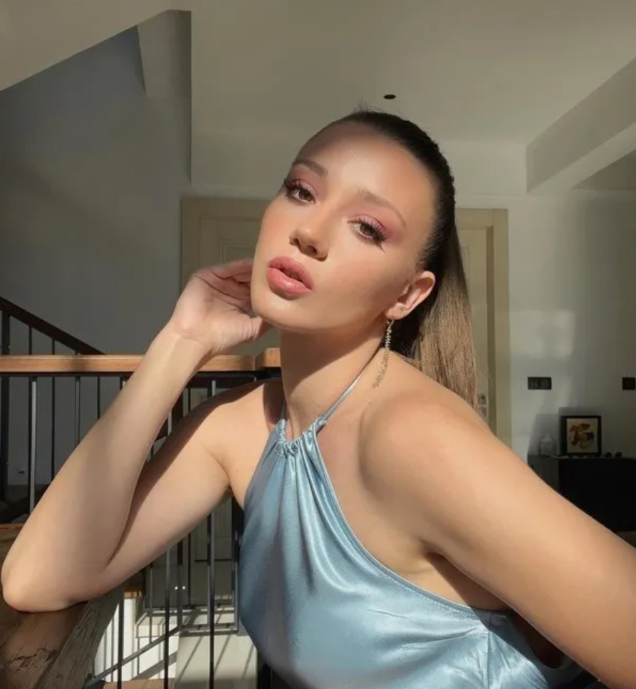 Anne olmak için gün sayıyor! Gizem Karaca'nın hamilelik pozlarına beğeni yağdı - Sayfa 1