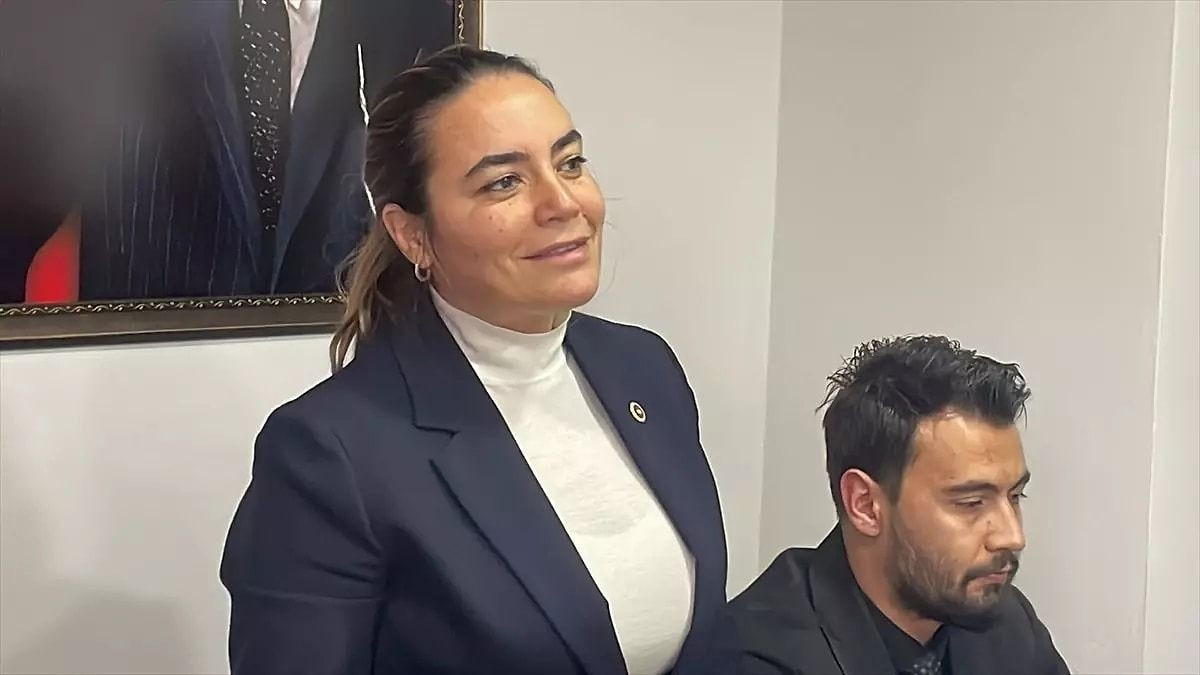 Ayyüce Türkeş kimdir, kaç yaşında? Ayyüce Türkeş kiminle evli, aslen nereli, mesleği ne? - Sayfa 2