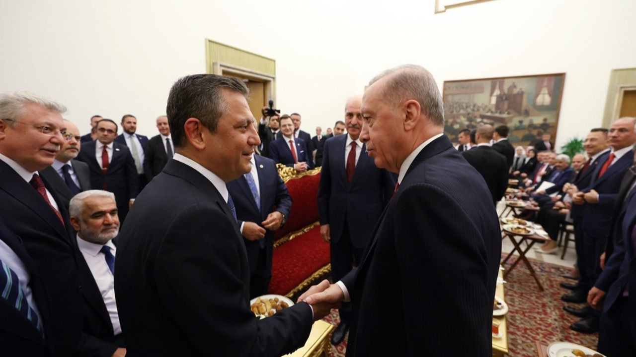 AKP ile CHP arasında çarpıcı fark! Bu Pazar seçim olsa hangi parti ne kadar oy alır? - Sayfa 1