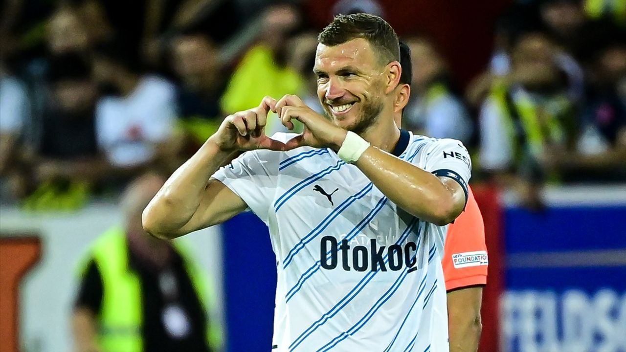 Edin Dzeko'dan göndermeli paylaşım! Kimse anlam veremedi... - Sayfa 3