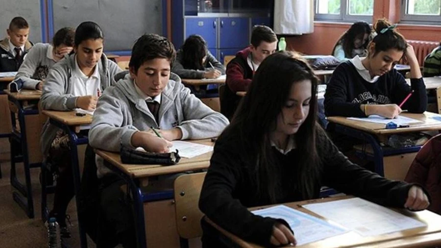 Zorunlu lise eğitiminde değişiklik! Masada 3 model var - Sayfa 1