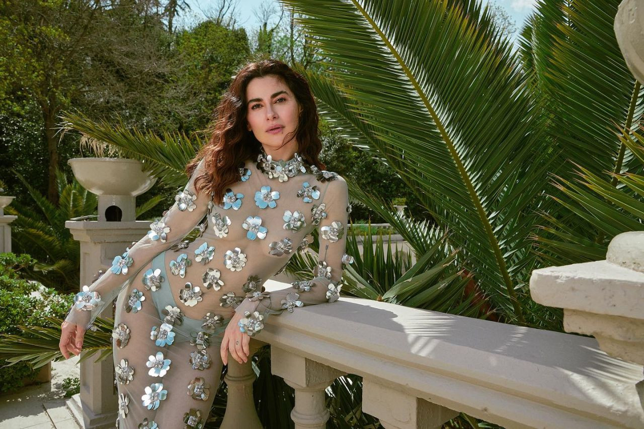 Nesrin Cavadzade'den iddialı pozlar! Baştan aşağı transparan elbisesiyle olay yarattı! - Sayfa 8