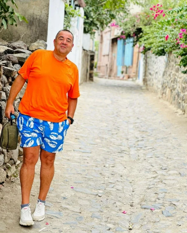 Ata Demirer resmen Bozcaada'nın 'emlakçısı' oldu - Sayfa 4