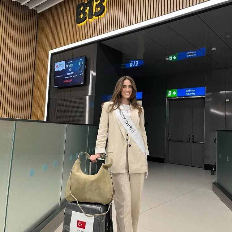 İdil Bilgen'in ay-yıldızlı kaftanı olay yarattı! Türkiye güzeli Hindistan'ı salladı - Sayfa 3