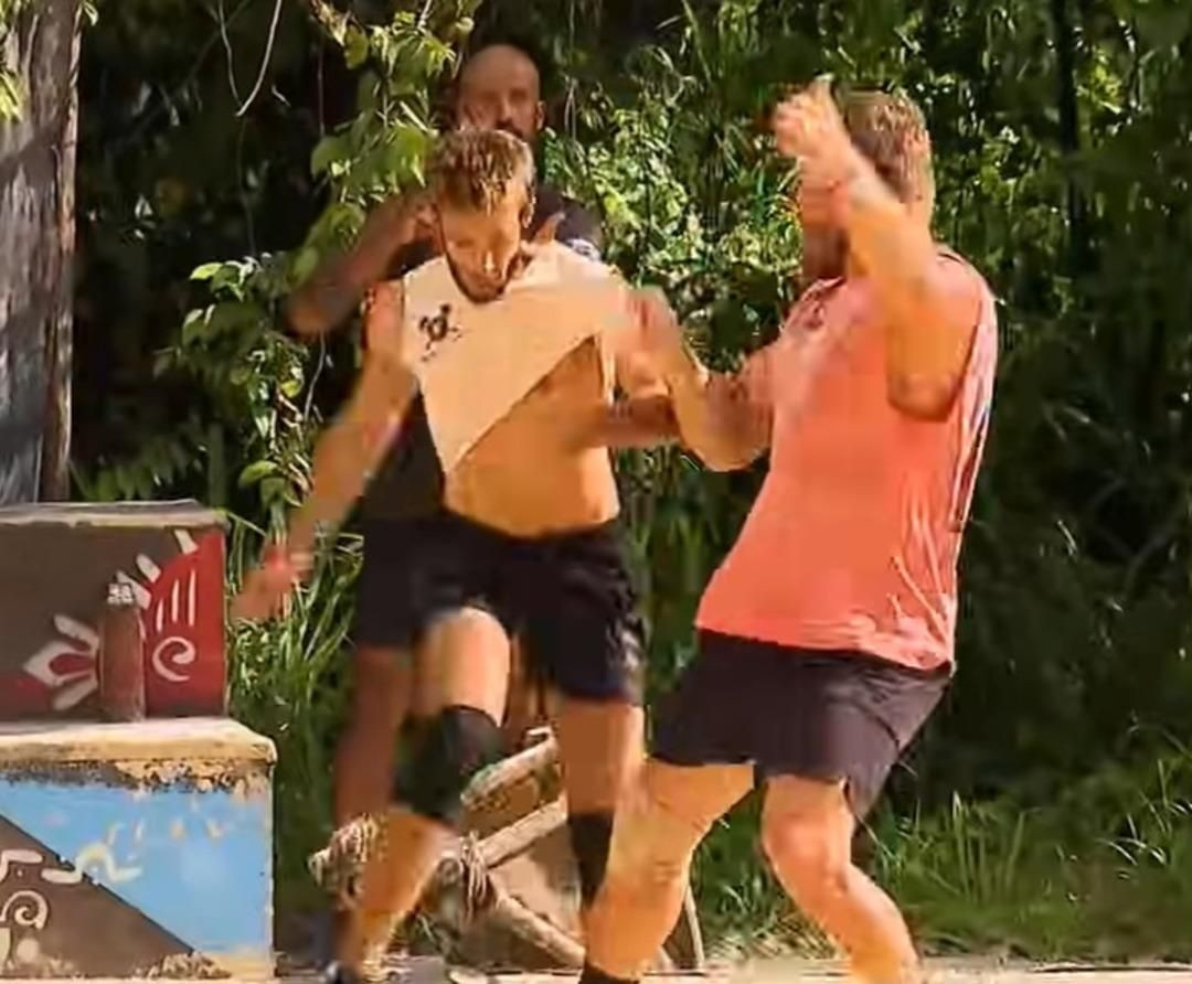Survivor’da ortalık karıştı: Yaka paça itti, tekme attı! Acun Ilıcalı konseyde sert çıktı… - Sayfa 3