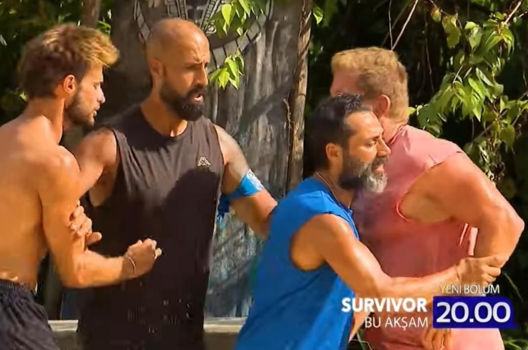 Survivor’da ortalık karıştı: Yaka paça itti, tekme attı! Acun Ilıcalı konseyde sert çıktı… - Sayfa 4