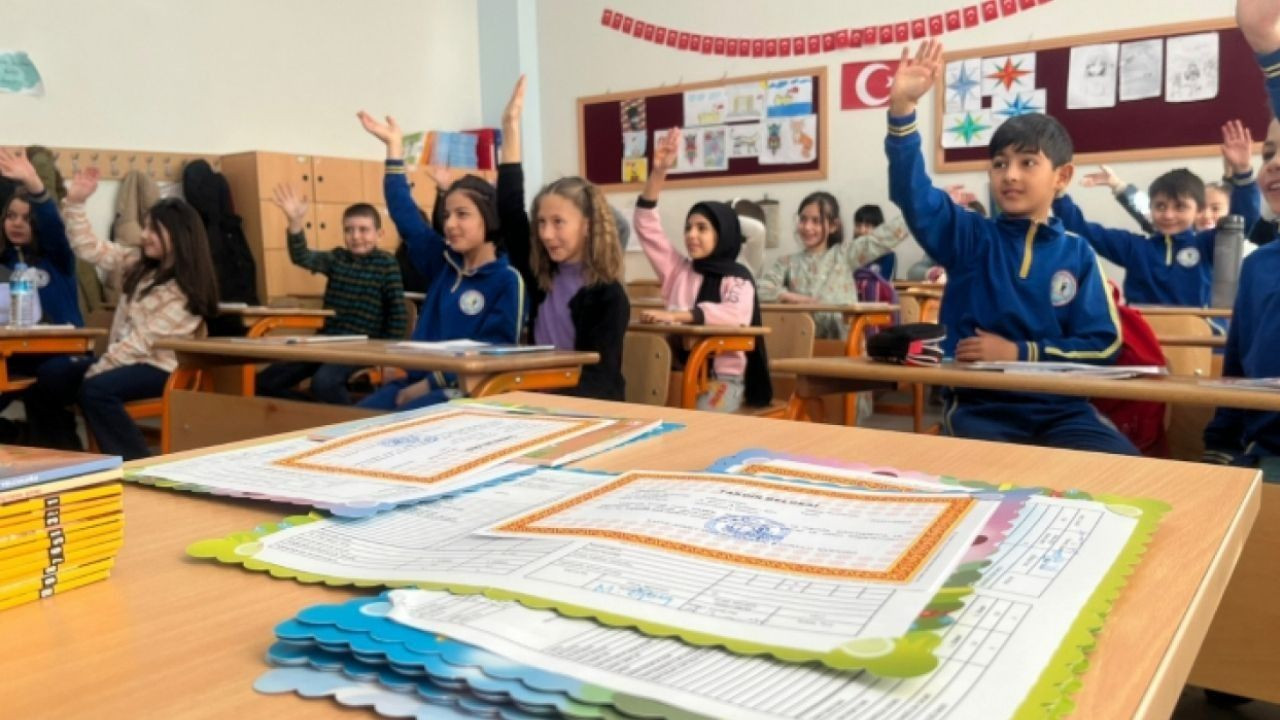Öğrenciler havalara uçacak: Okullar 12 gün tatil! - Sayfa 2