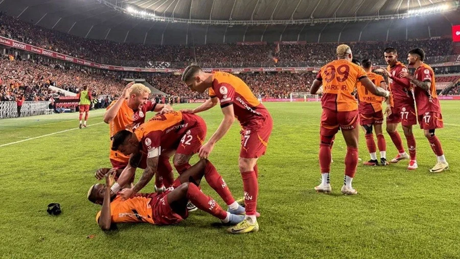 Galatasaray'ın transfer listesi ortaya çıktı! Yıldız yağacak - Sayfa 1