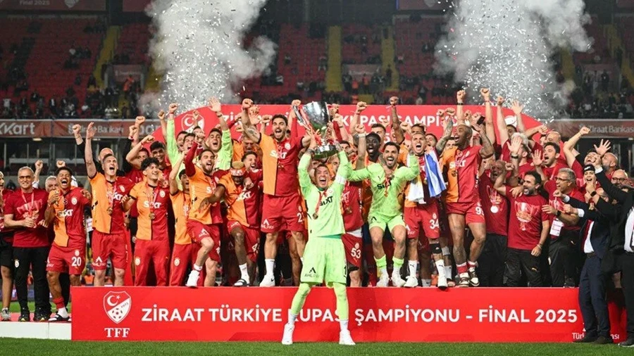 Galatasaray'ın transfer listesi ortaya çıktı! Yıldız yağacak - Sayfa 2