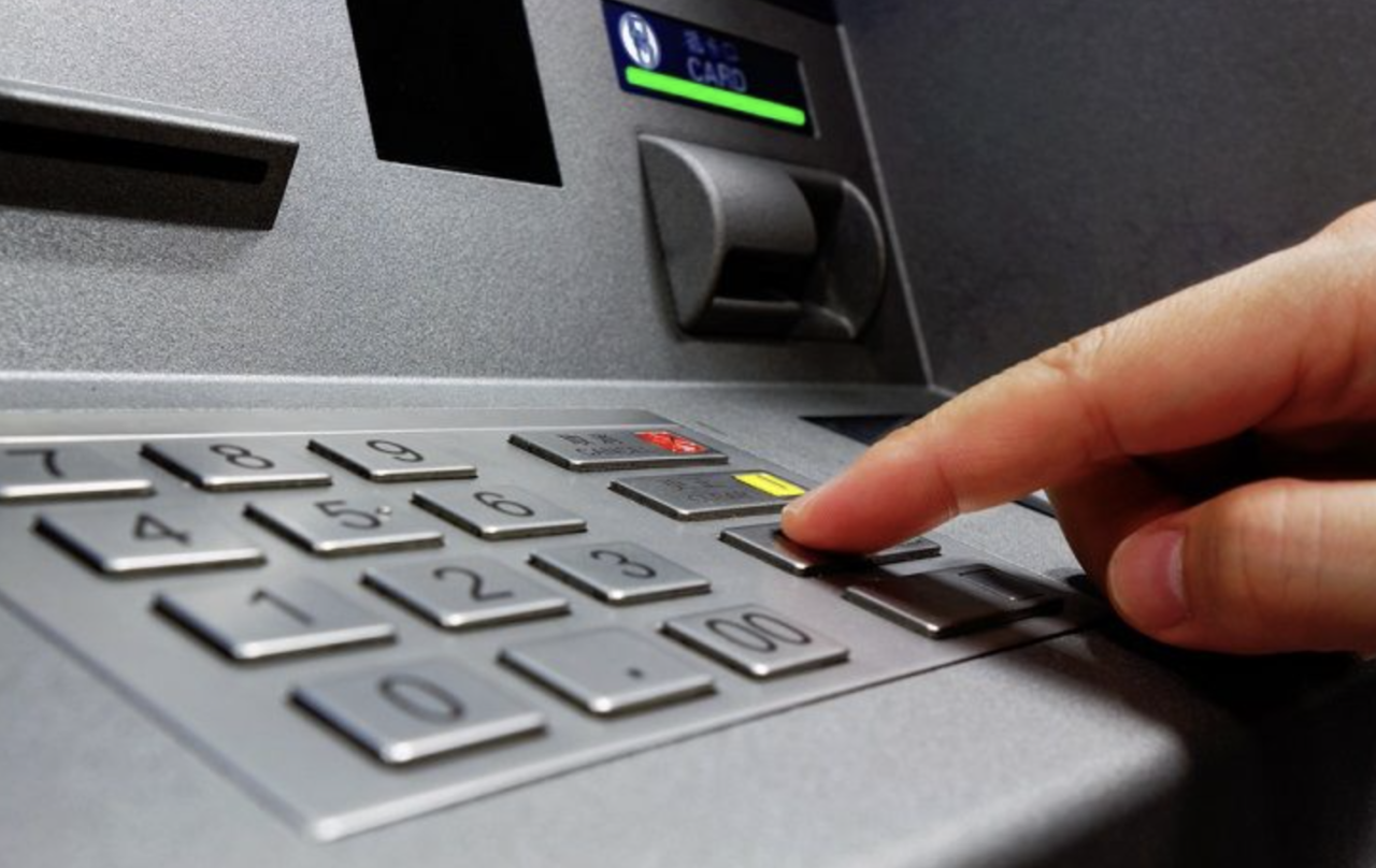 Para çekerken dikkat edin... ATM’lerdeki kırmızı tuşun o işlevi şaşkına çevirdi! - Sayfa 1