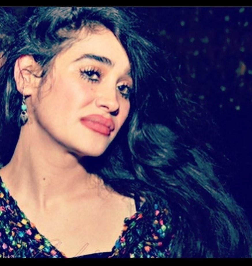 Hayat Devam Ediyor'un Hayat'ı bir kere daha evlendi! Eşiyle yaş farkı yine olay oldu! - Sayfa 1