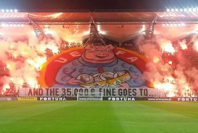 Dünyanın en iyi 10 taraftar grubu belli oldu! Süper Lig'den iki takım listede… - Sayfa 11