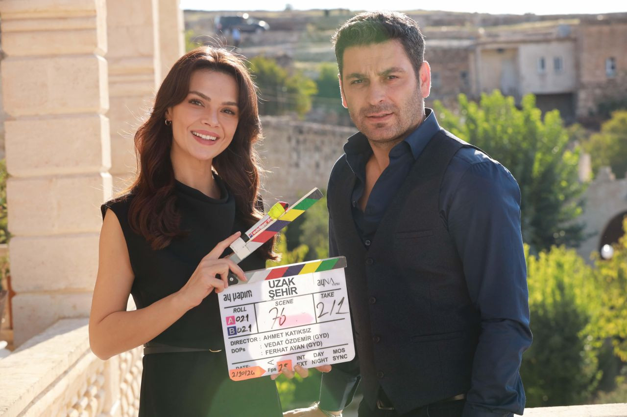 Uzak Şehir oyuncularından pes dedirten hareket! Büyük tepki yağdı... - Sayfa 3