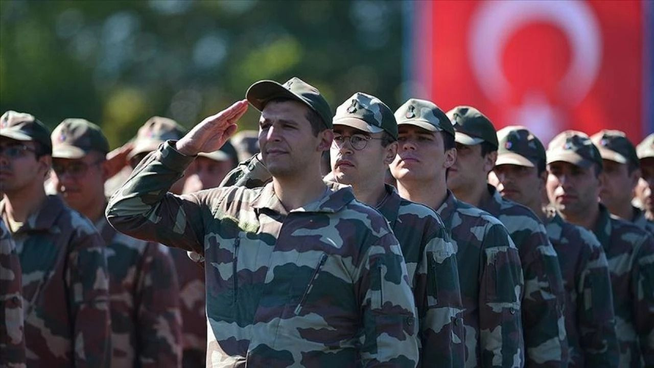 Kışlasız bedelli askerlik mi geliyor? Kanun teklifi verildi: Bedelli askerlikte kışla şartı kalkıyor - Sayfa 4