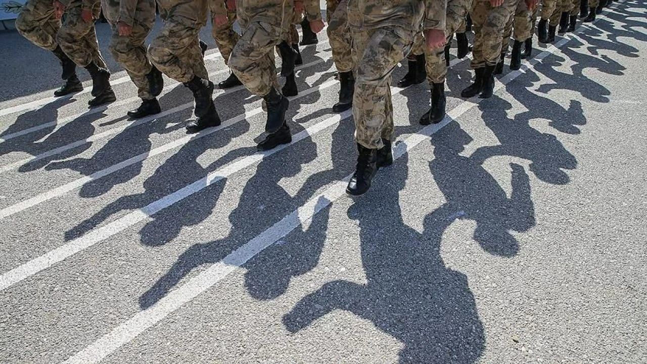 Kışlasız bedelli askerlik mi geliyor? Kanun teklifi verildi: Bedelli askerlikte kışla şartı kalkıyor - Sayfa 1