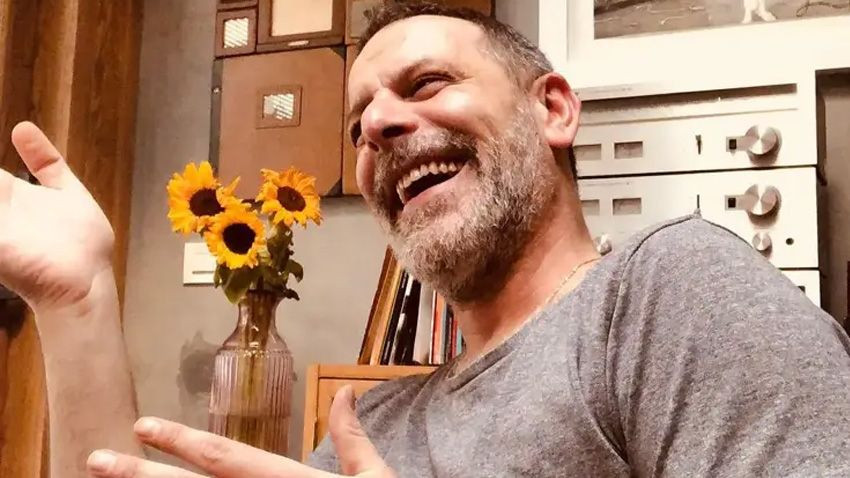 Ozan Güven 50 yaşında! Arkadaşının hediyesi şaşkına çevirdi - Sayfa 4