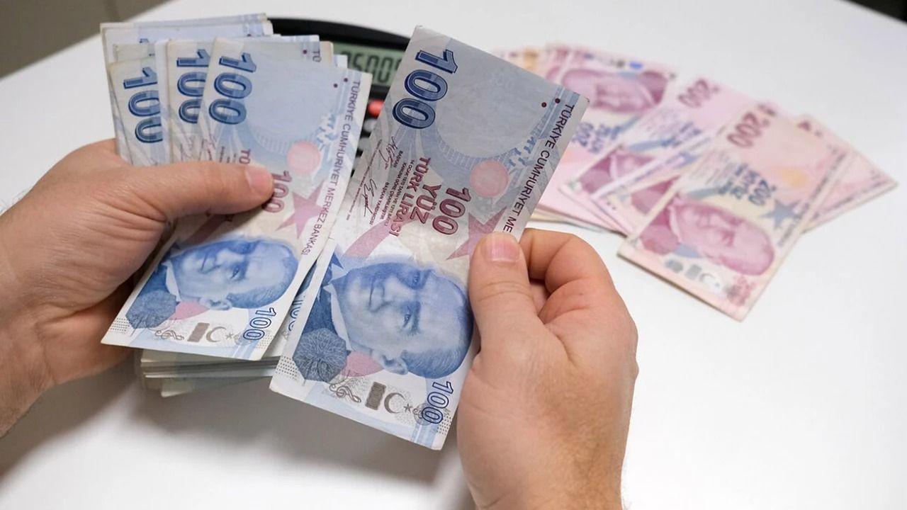 Mevduat faizinde yüksek kazanç dönemi başladı: İşte 500 bin TL ve 1 milyon TL'nin aylık getirisi - Sayfa 1