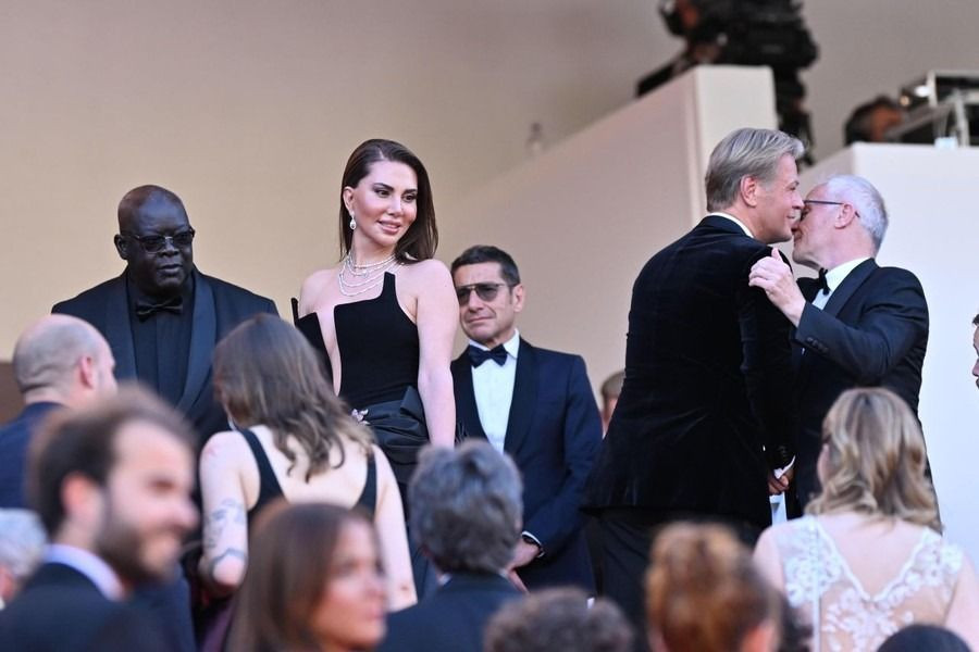 Ebru Yaşar Cannes'a damga vurdu... Kırmızı halıda göz kamaştırdı - Sayfa 3