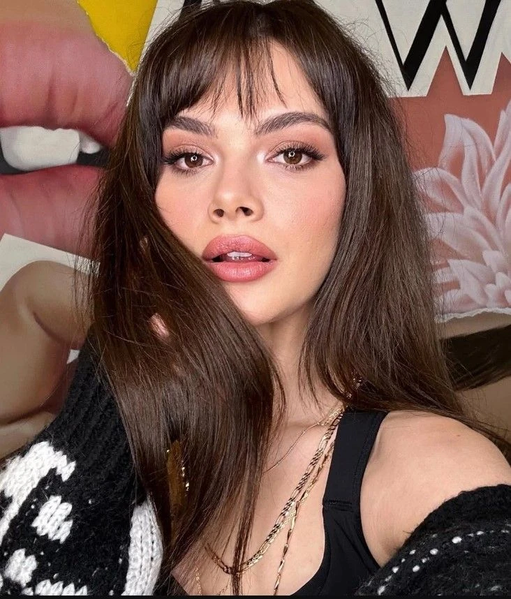 Uzak Şehir'in Alya'sı Sinem Ünsal aşka geldi! Sevgilisini paylaşıp... - Sayfa 1