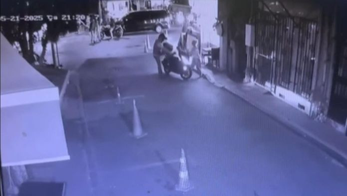 Kadın veli, erkek veliyi defalarca bıçakladı! 'Oğlu kızımı taciz etti' iddiası! - Sayfa 1