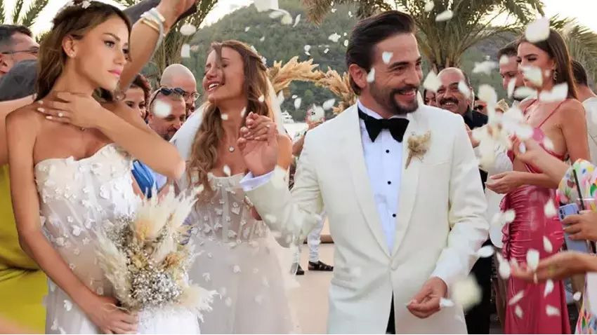 Ahmet Kural’dan ikinci bebek sürprizi! Eşiyle kameralar karşısında açıkladı - Sayfa 4