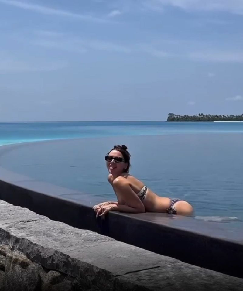 Hadise'den havuz kenarında cesur pozlar! Sosyal medyayı salladı! - Sayfa 4