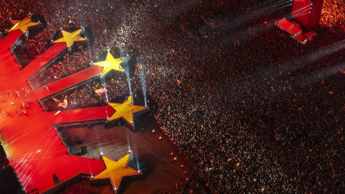 Yenikapı’da şampiyonluk şöleni... Galatasaray kupasını aldı - Sayfa 1