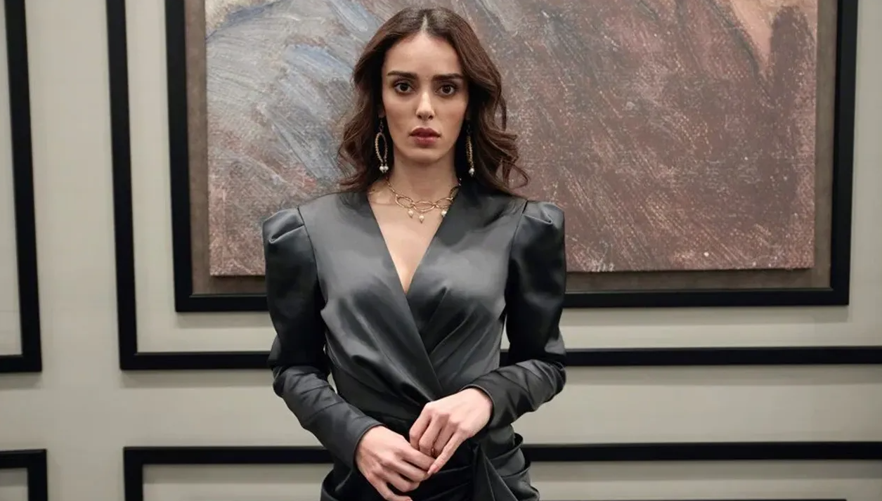 İnci Taneleri'nin Semiramis'i Bestemsu Özdemir yeni sevgilisiyle ilk kez görüntülendi! - Sayfa 4